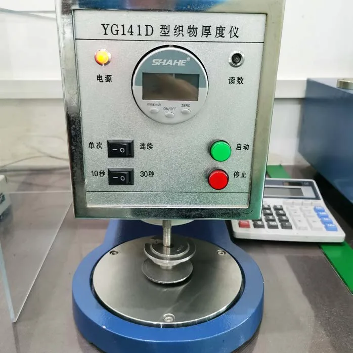 Tolok Ketebalan Fabrik YG141D